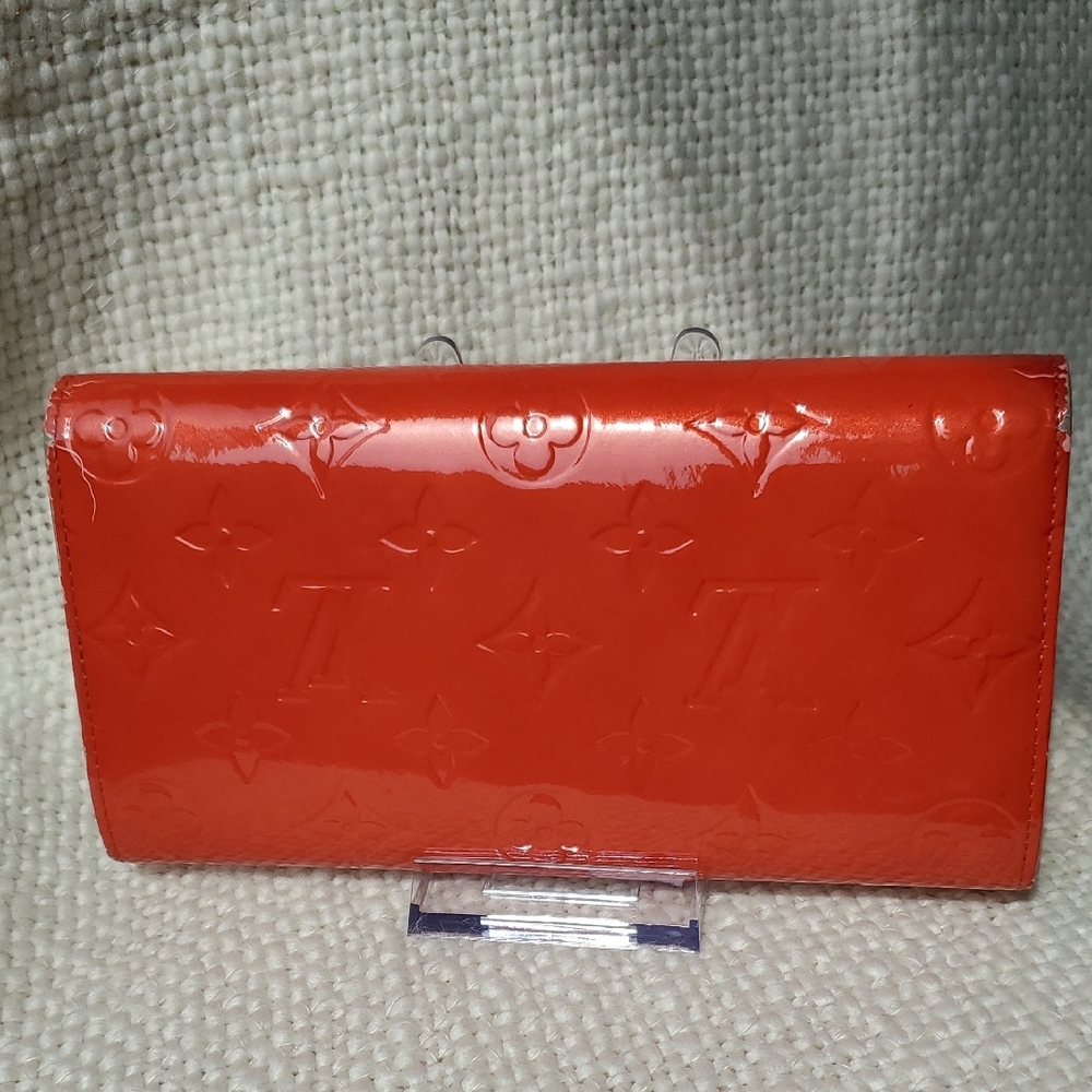 Louis Vuitton Red Wallet - Picture 4 of 17